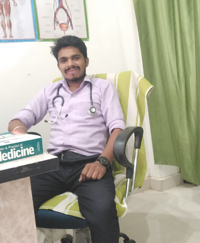डॉ. अभिषेक — संस्थापक एवं मुख्य फिजियोथेरेपिस्ट